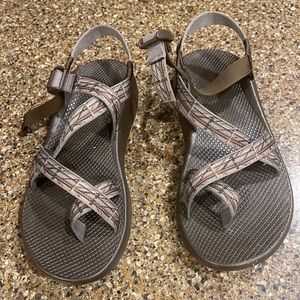 Mens chacos